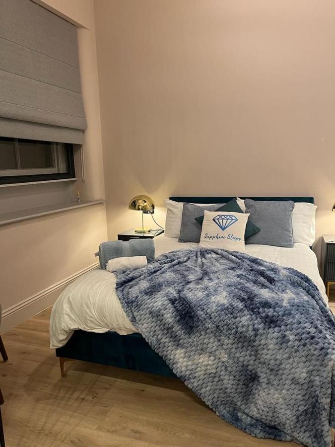 M1 City Centre 3 Bed 3 Bath Luxe Penthouse Манчестер Экстерьер фото