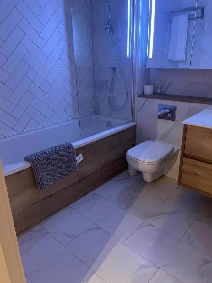 M1 City Centre 3 Bed 3 Bath Luxe Penthouse Манчестер Экстерьер фото