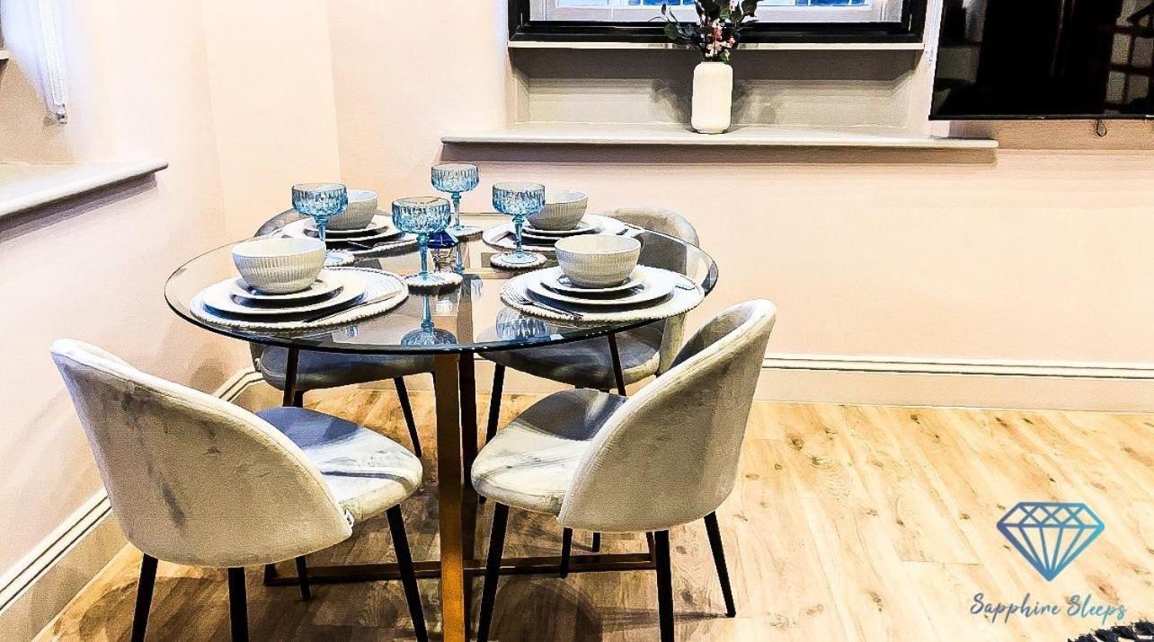M1 City Centre 3 Bed 3 Bath Luxe Penthouse Манчестер Экстерьер фото
