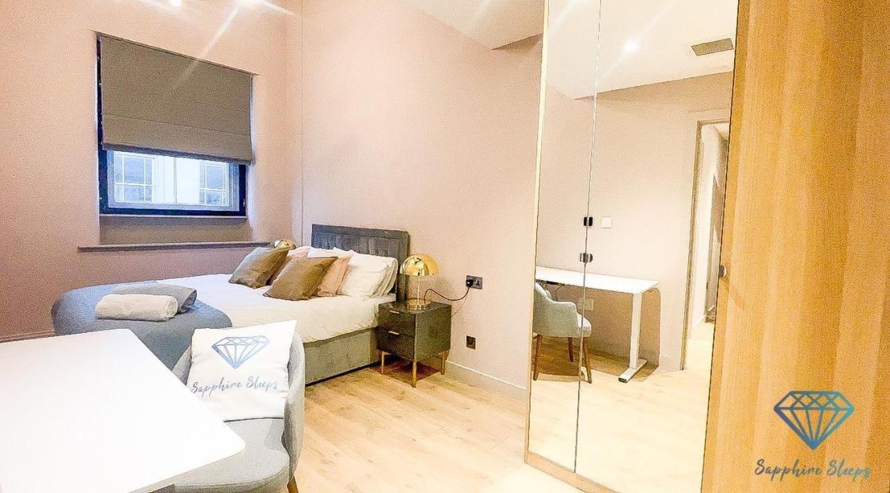 M1 City Centre 3 Bed 3 Bath Luxe Penthouse Манчестер Экстерьер фото