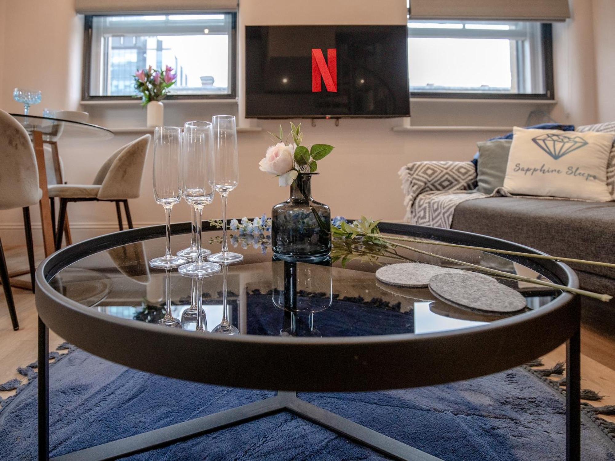 M1 City Centre 3 Bed 3 Bath Luxe Penthouse Манчестер Экстерьер фото