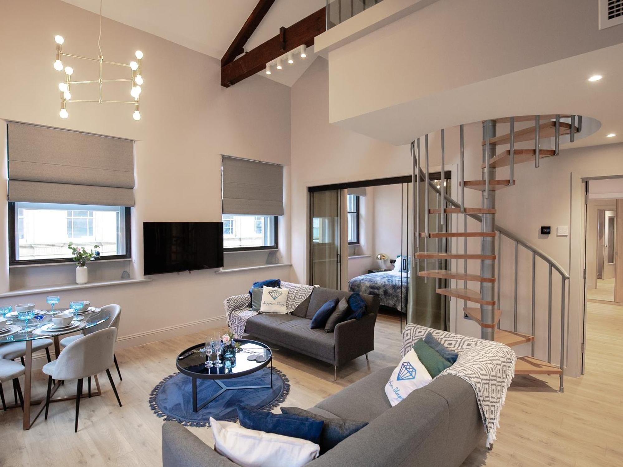 M1 City Centre 3 Bed 3 Bath Luxe Penthouse Манчестер Экстерьер фото