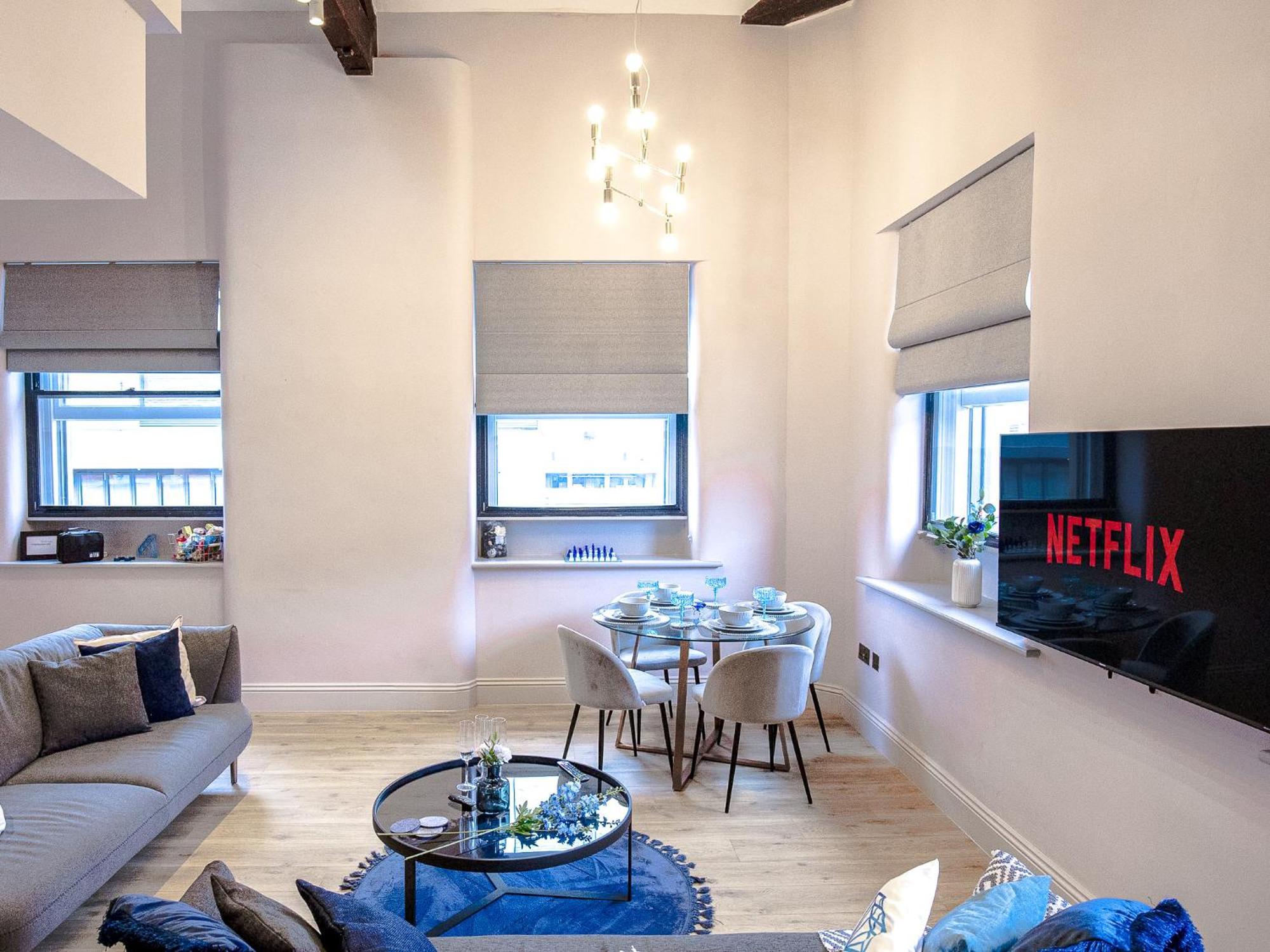 M1 City Centre 3 Bed 3 Bath Luxe Penthouse Манчестер Экстерьер фото