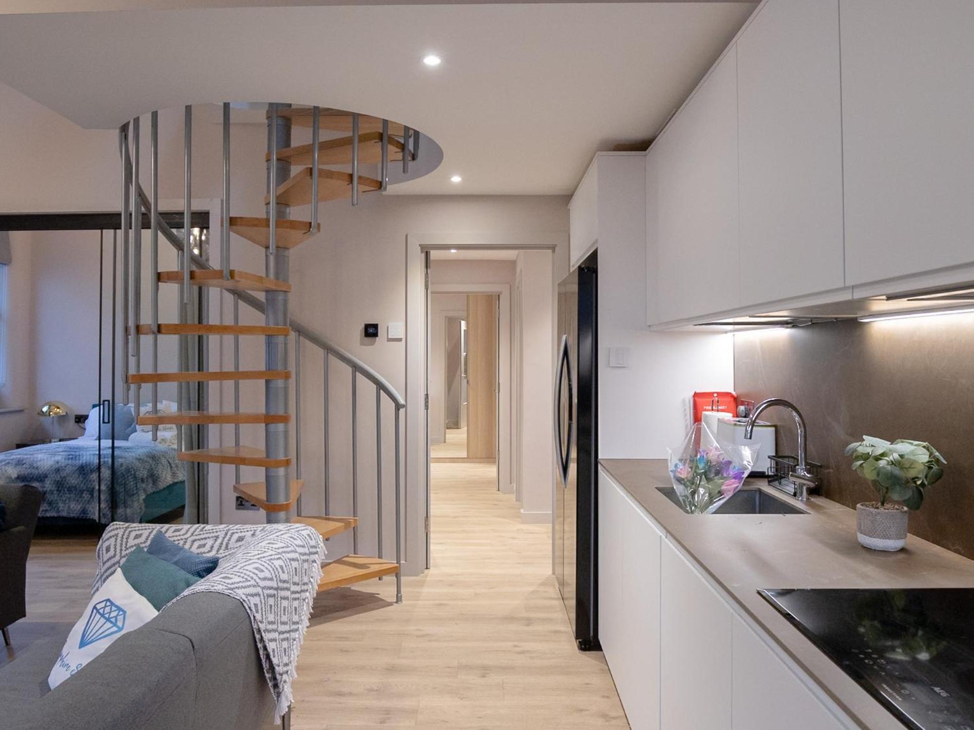 M1 City Centre 3 Bed 3 Bath Luxe Penthouse Манчестер Экстерьер фото